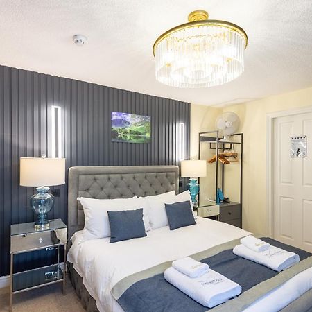 The Ambleside Apartments - Self Catering With Private Kitchen - Best For Location Exterior photo