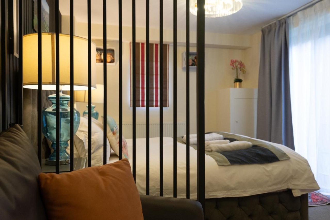 The Ambleside Apartments - Self Catering With Private Kitchen - Best For Location Exterior photo