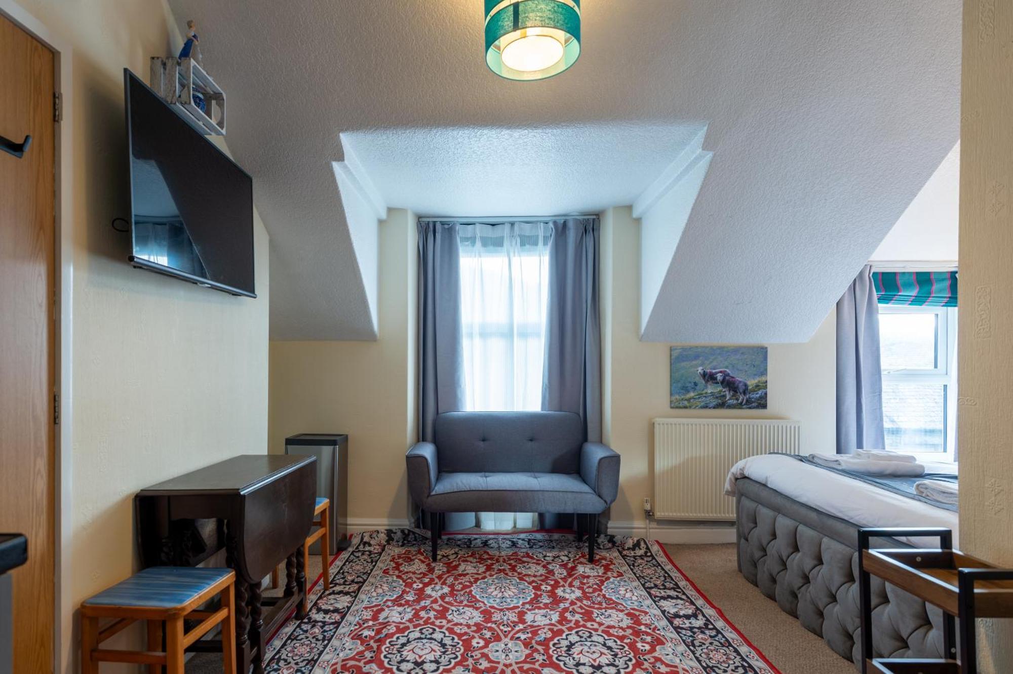 The Ambleside Apartments - Self Catering With Private Kitchen - Best For Location Exterior photo