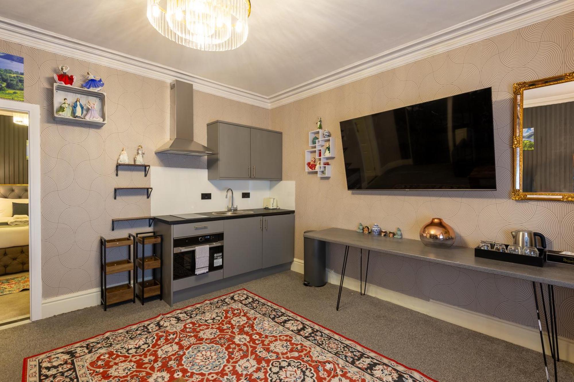 The Ambleside Apartments - Self Catering With Private Kitchen - Best For Location Exterior photo