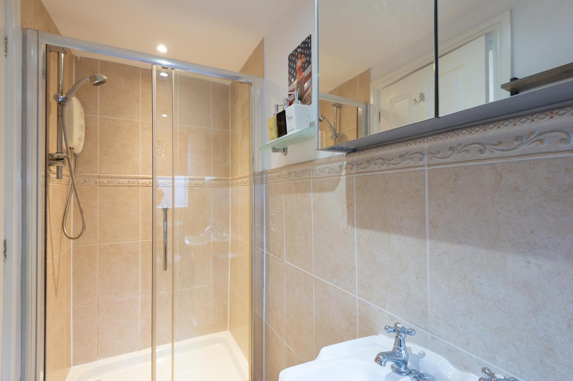 The Ambleside Apartments - Self Catering With Private Kitchen - Best For Location Exterior photo